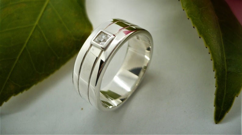 925 Sterling Silver 5mm Ladies & Men's Wedding Band, Free Engraving, Size 4 by SuperJeweler